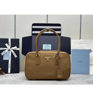 프라다 리에디션 1978 미디움 리나일론 및 사피아노 가죽 투핸들 백