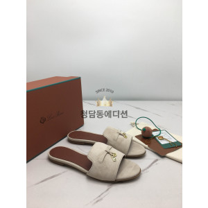 로로피아나 슬리퍼