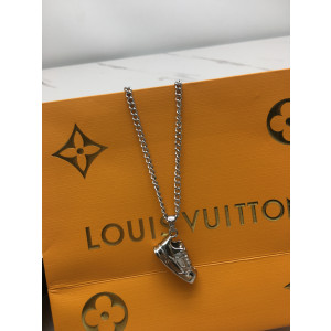 루이비통 트레이너 스트라스 목걸이 m01388