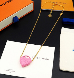 루이비통 하트 백 목걸이