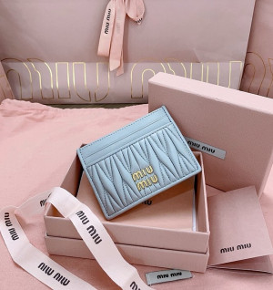 미우미우 마테라쎄 나파 가죽 카드 홀더 5MC076