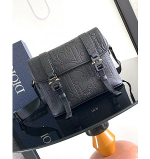 디올 CD HIT THE ROAD 플랩 스트랩백