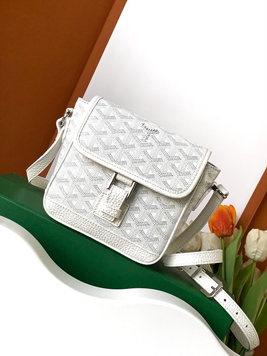 고야드 그랜드 블루 PM 메신저백 (컬러 화이트)