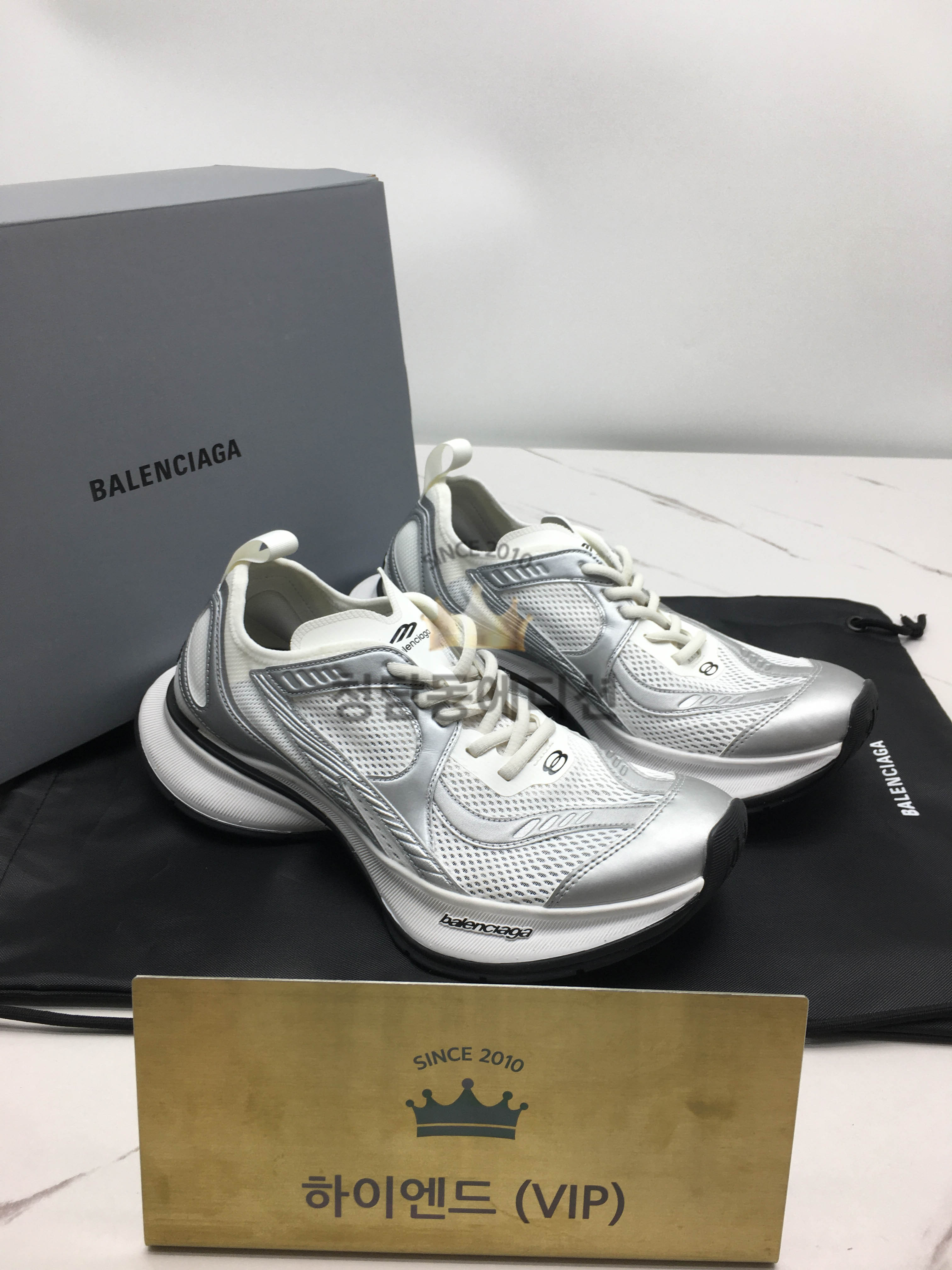 발렌시아가 서킷 스니커즈 (남녀공용)