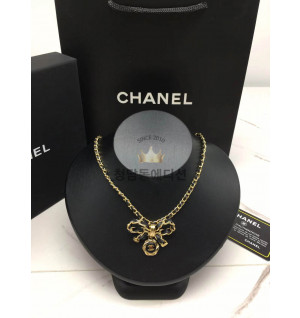 샤넬 리본 가죽 체인 초커 목걸이 (V-gold소재)