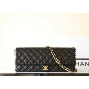 샤넬 24A 맥시 클러치 AS5006