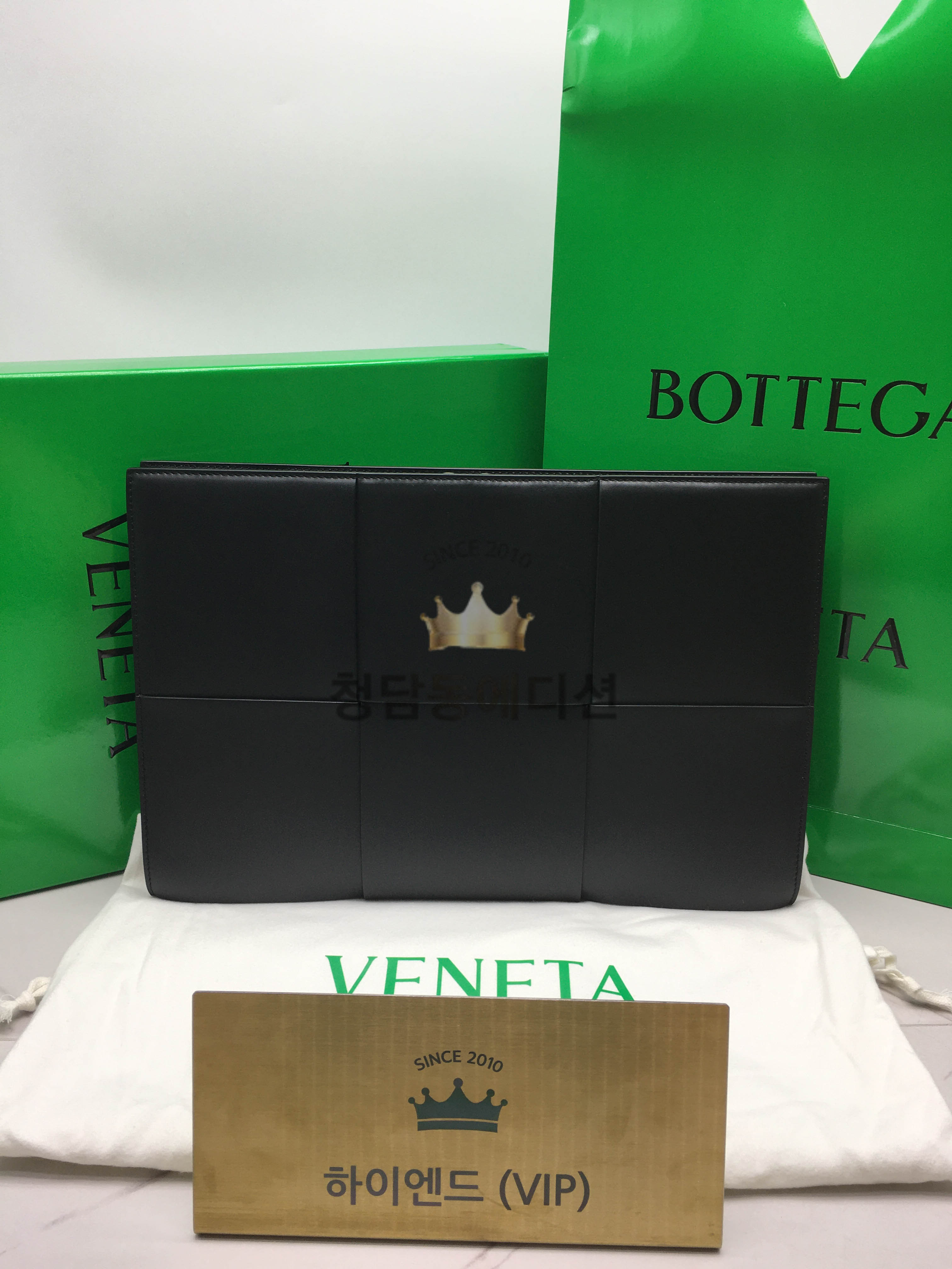 보테가베네타 아르코 도큐먼트 케이스 클러치백 680196 남녀공용 (블랙)