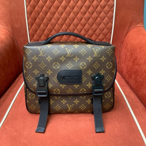 루이비통 트레일 메신저 M46972