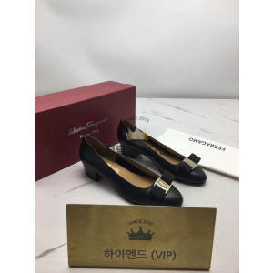 페라가모 바라 네로 펌프스