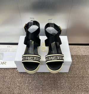 디올 디웨이 샌들