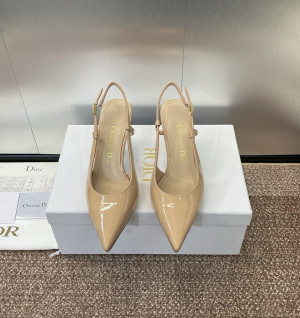 디올 트라이벌 슬링백