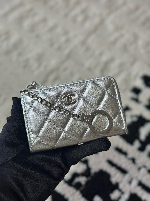 샤넬 클래식 메탈릭 CC로고 키링 지퍼 카드지갑