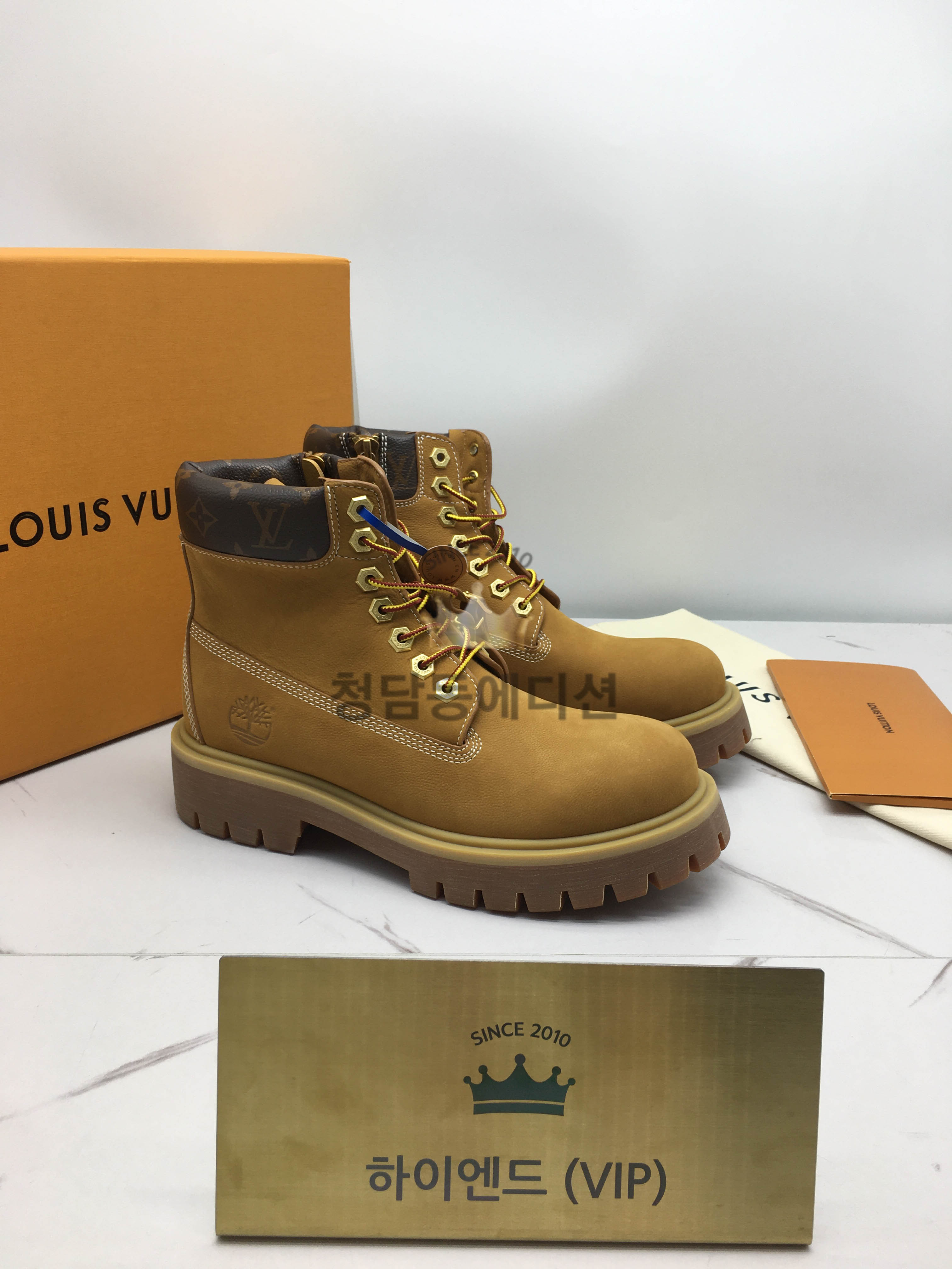 루이비통 x 팀버랜드 6인치 프리미엄 부츠 베이지 (남성용)