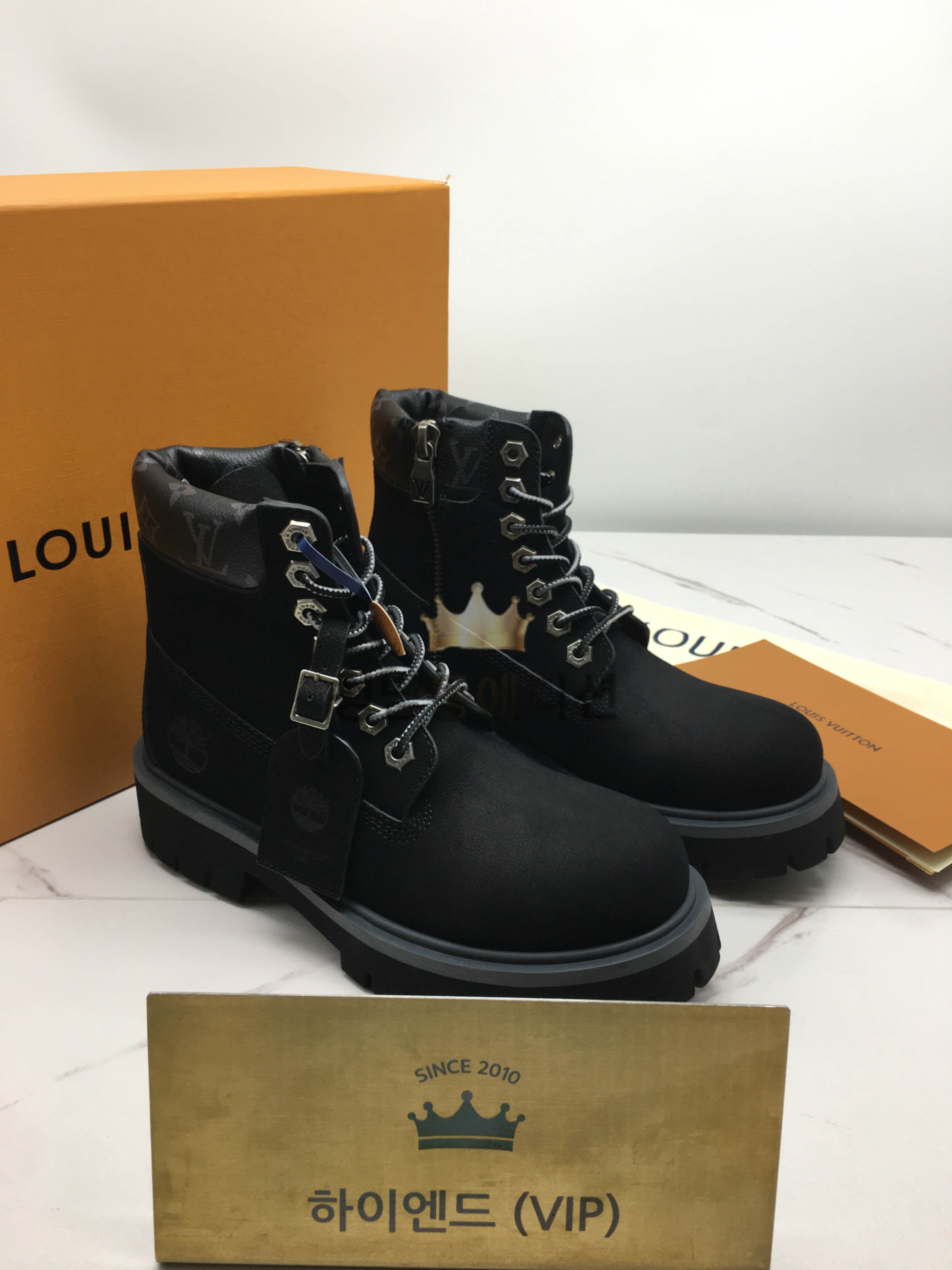 루이비통 x 팀버랜드 6인치 프리미엄 부츠 블랙 (남성용)