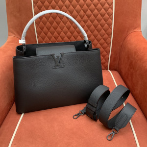 루이비통 카퓌신 GM 수플 M21879