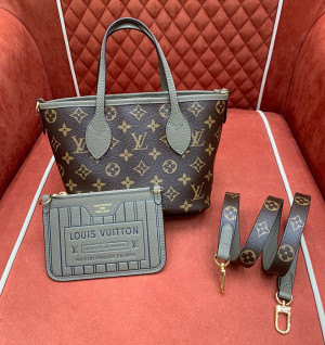 루이비통 네버풀 반둘리에 인사이드 아웃 BB