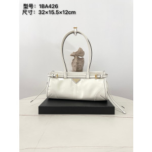 프라다 미디엄 가죽 핸드백 1BA426