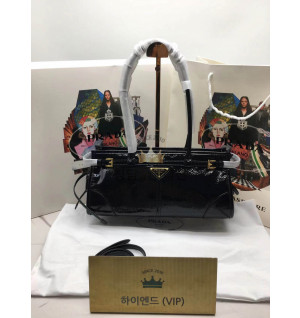 프라다 미디엄 가죽 핸드백 1BA426