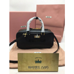 미우미우 아르카디 가죽백 27CM (renewal ver.)