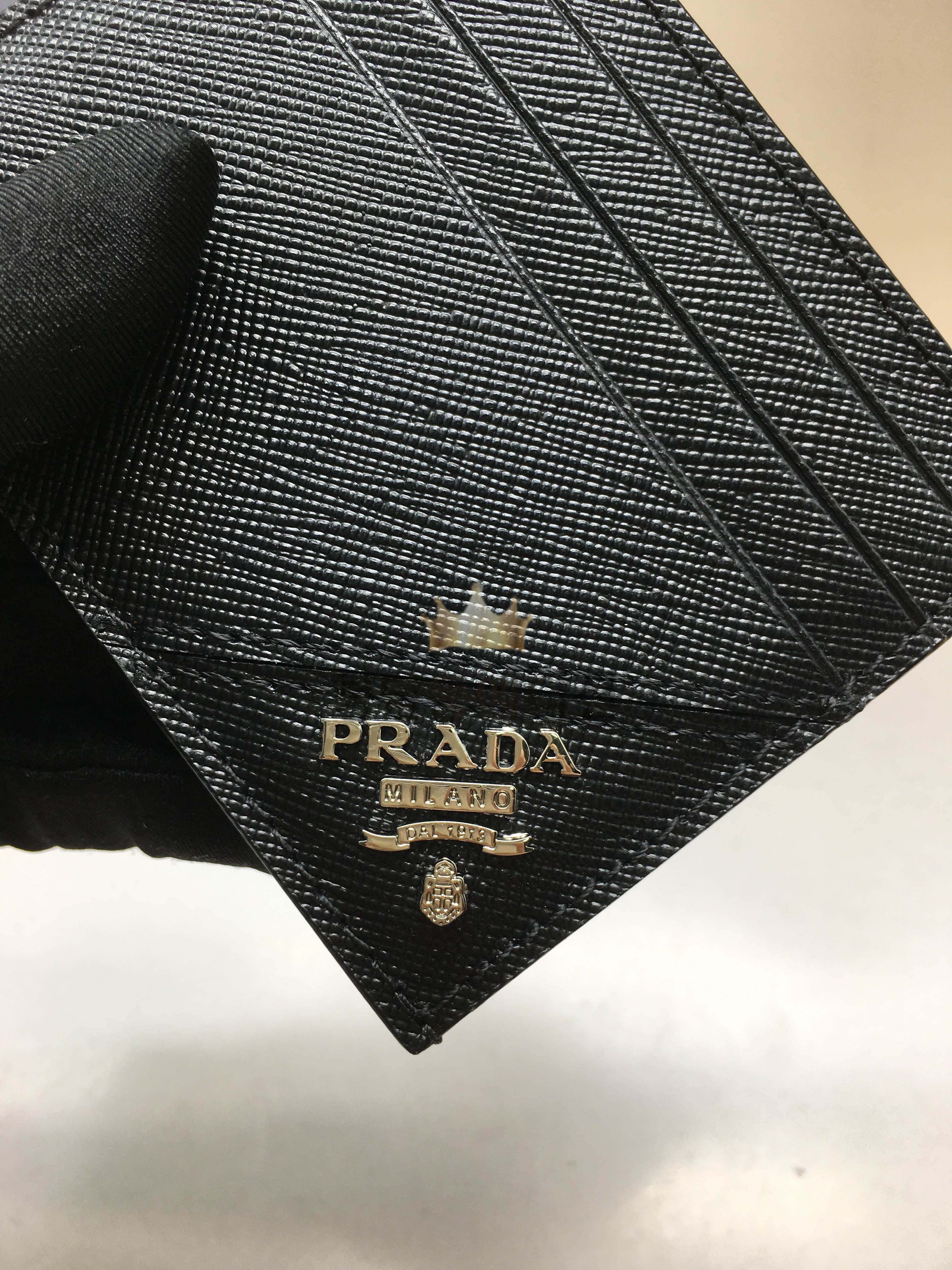 프라다 사피아노 카드지갑 2MC223 (컬러 블랙(은장))