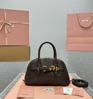 미우미우 아방뛰르 스몰 나파 가죽 백