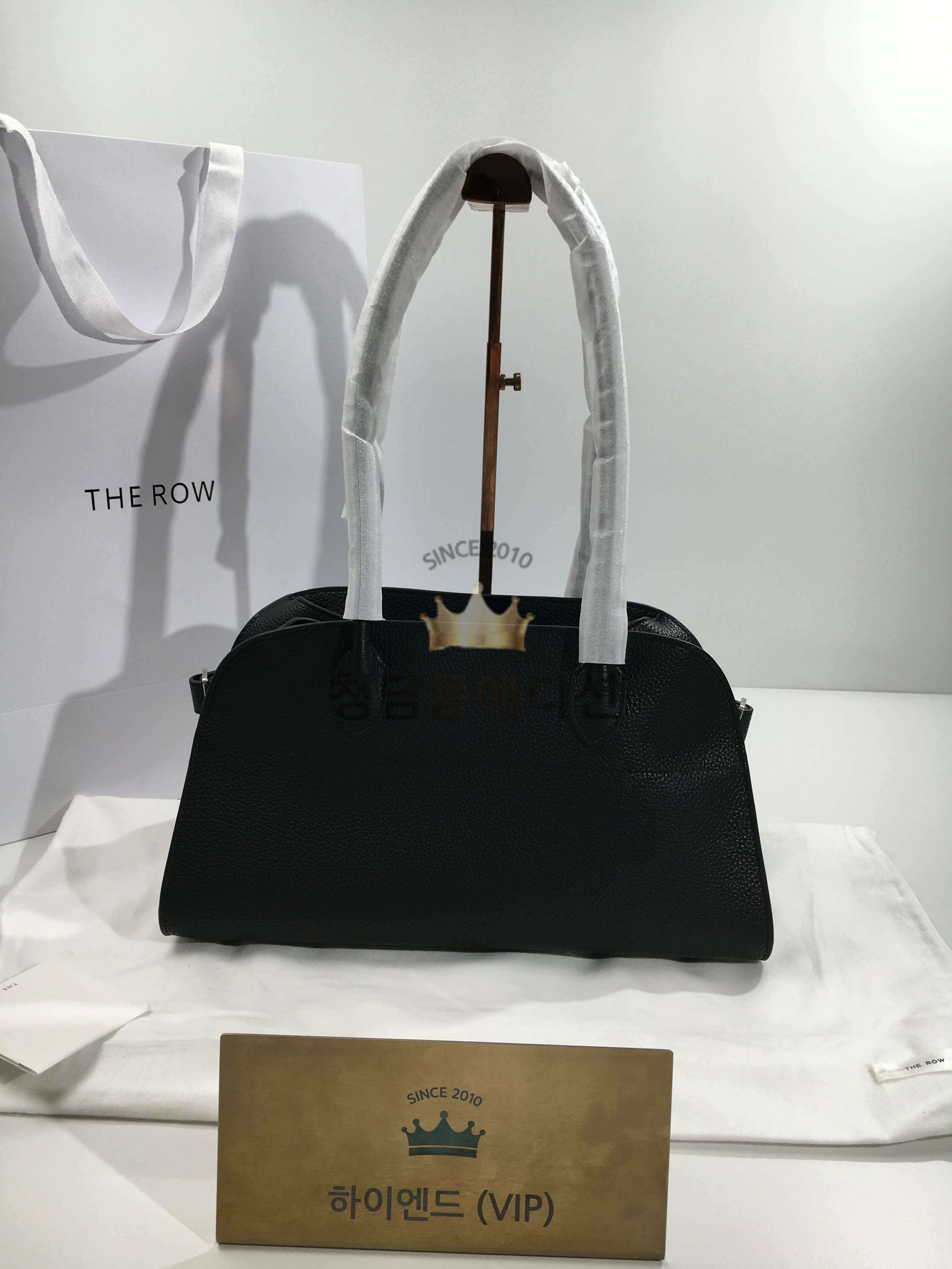 더 로우 EW 마고 숄더 12 백