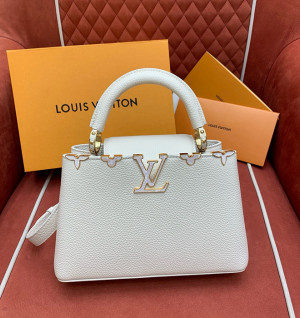 루이비통 카퓌신 BB M23331