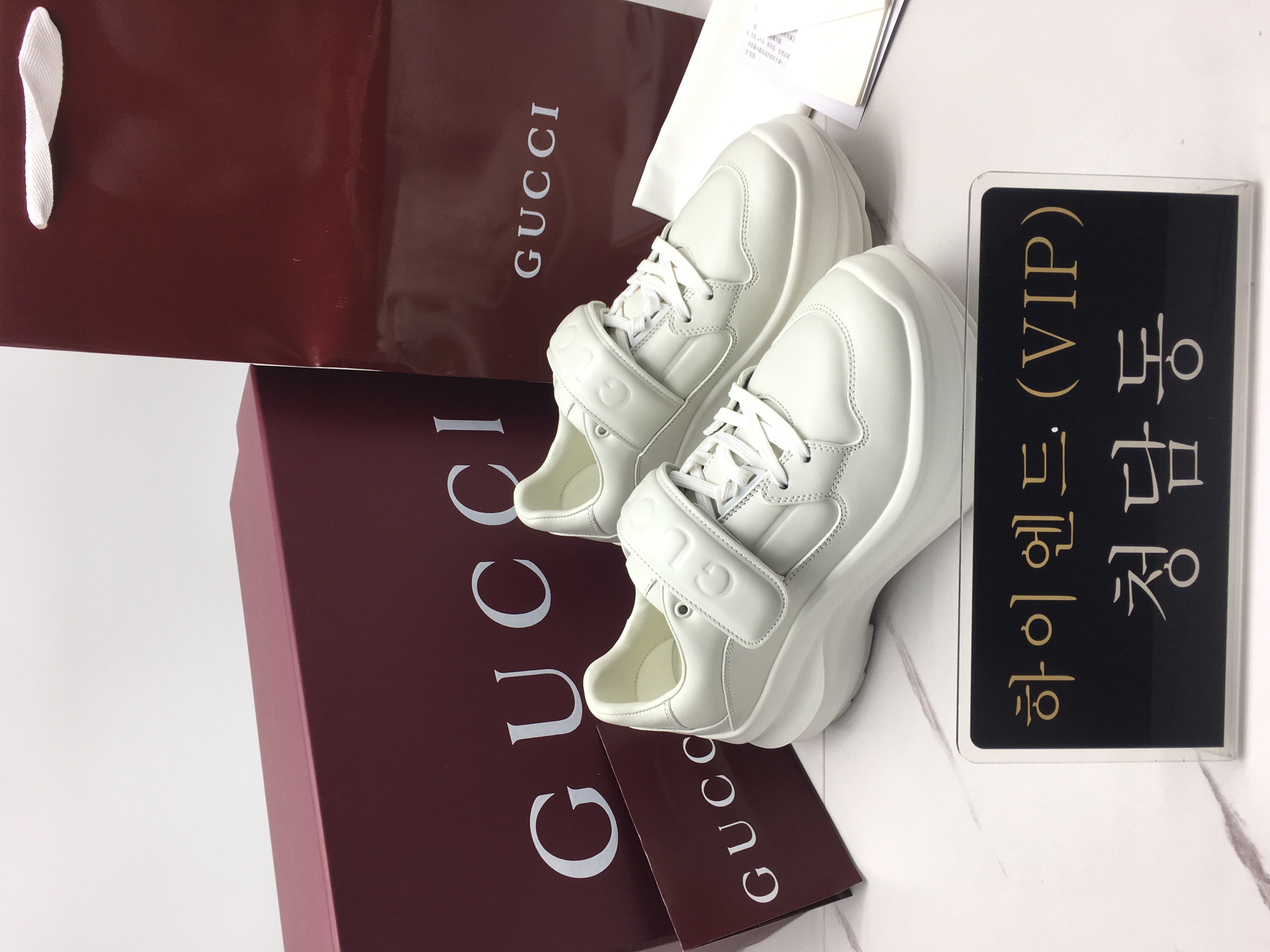 구찌 웨이브 웨지 스니커즈