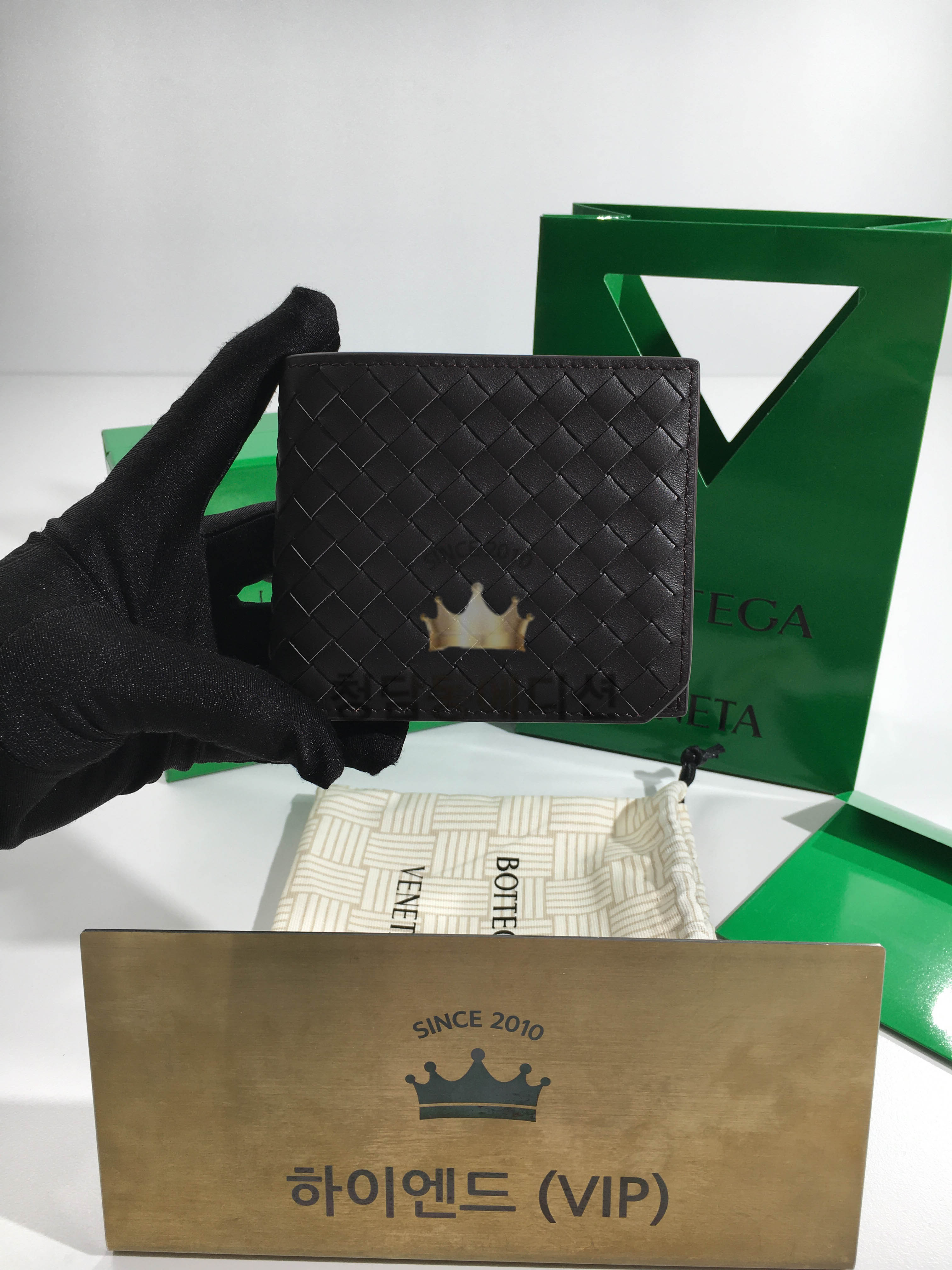 보테가베네타 피콜로 폴더형 반지갑 (컬러 다크초콜릿)