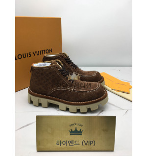 루이비통 오버캠프 앵클부츠 (남성용)