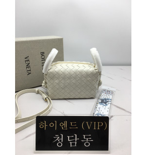 보테가베네타 탑 핸들 루프 백 796615