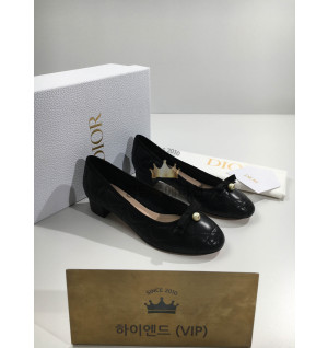 디올 까나쥬 펌프스