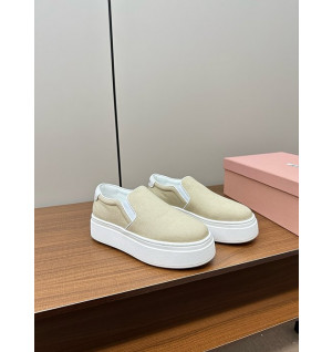 미우미우 캔버스 스니커즈