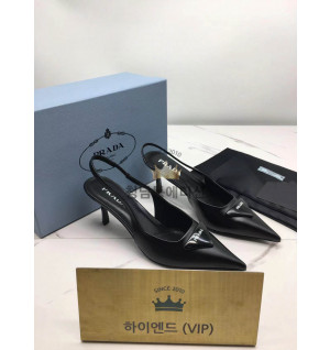 프라다 소프트 패딩 레더 슬링백 펌프스 힐 (굽 7.5cm)