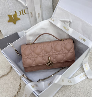 디올 레이디 탑 핸들 클러치백 미니 (upgrade ver.)