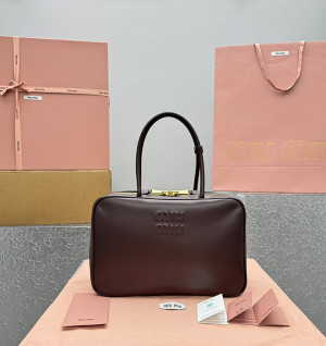 미우미우 가죽 보 백 라지