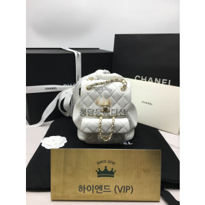 샤넬 듀마 백팩 스몰 카프스킨 캐비어 (하이엔드급)