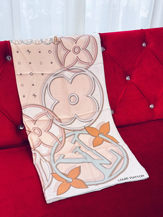 루이비통 실크 스카프