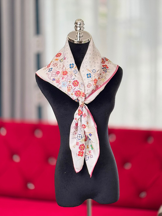 루이비통 실크 스카프