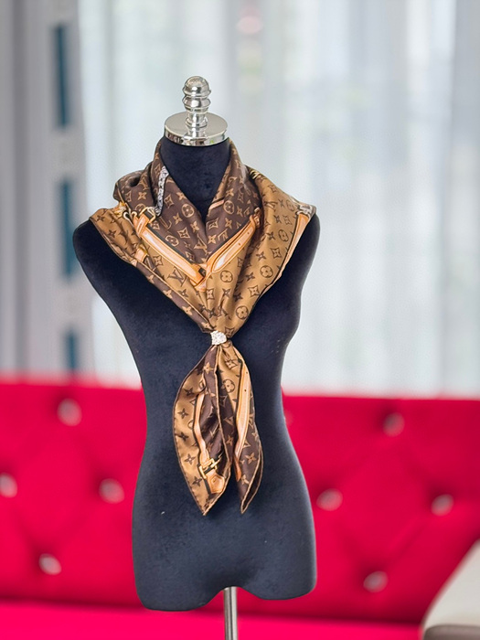 루이비통 실크 스카프