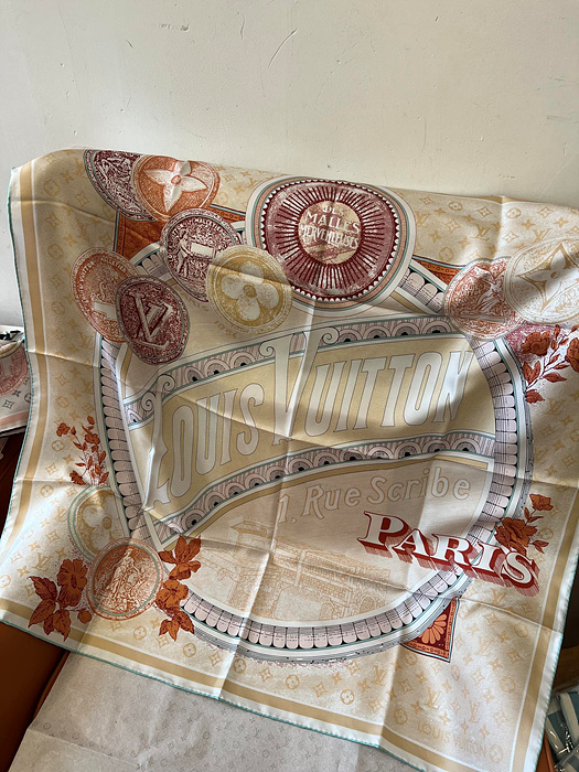 루이비통 실크 스카프