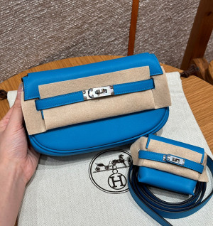 에르메스 켈리 무브 (컬러 블루 프리다)