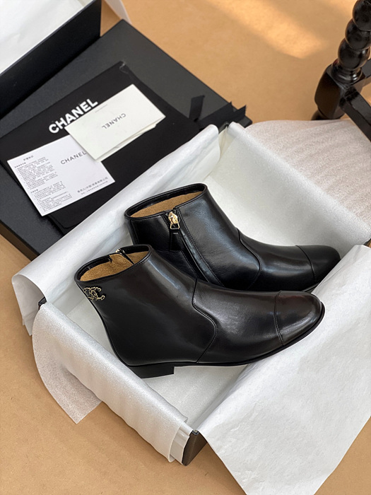 샤넬 23FW 앵클 부츠