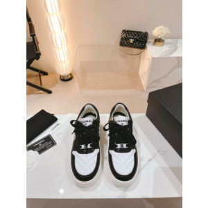 샤넬 23SS 퀼팅 스니커즈