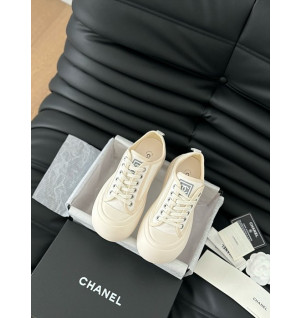 샤넬 캔버스 스니커즈