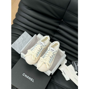 샤넬 캔버스 스니커즈
