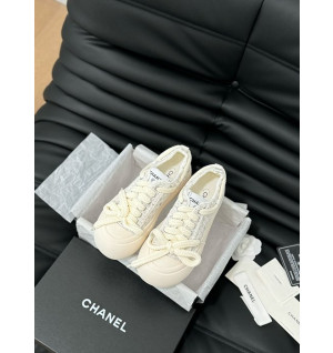 샤넬 캔버스 스니커즈