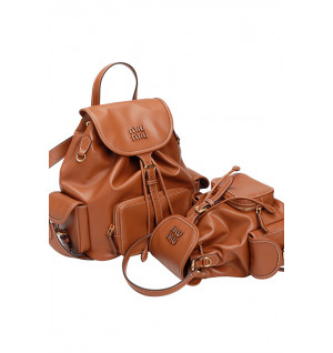 미우미우 엠보싱로고 가죽 백팩 스몰, 미디움