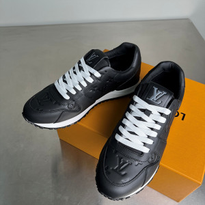 루이비통 런어웨이 스니커즈 (남성용)