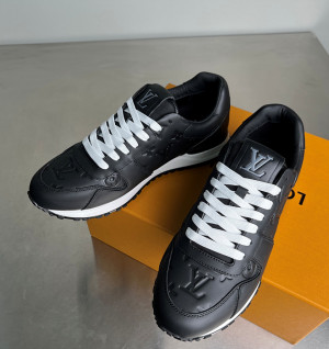 루이비통 런어웨이 스니커즈 (남성용)